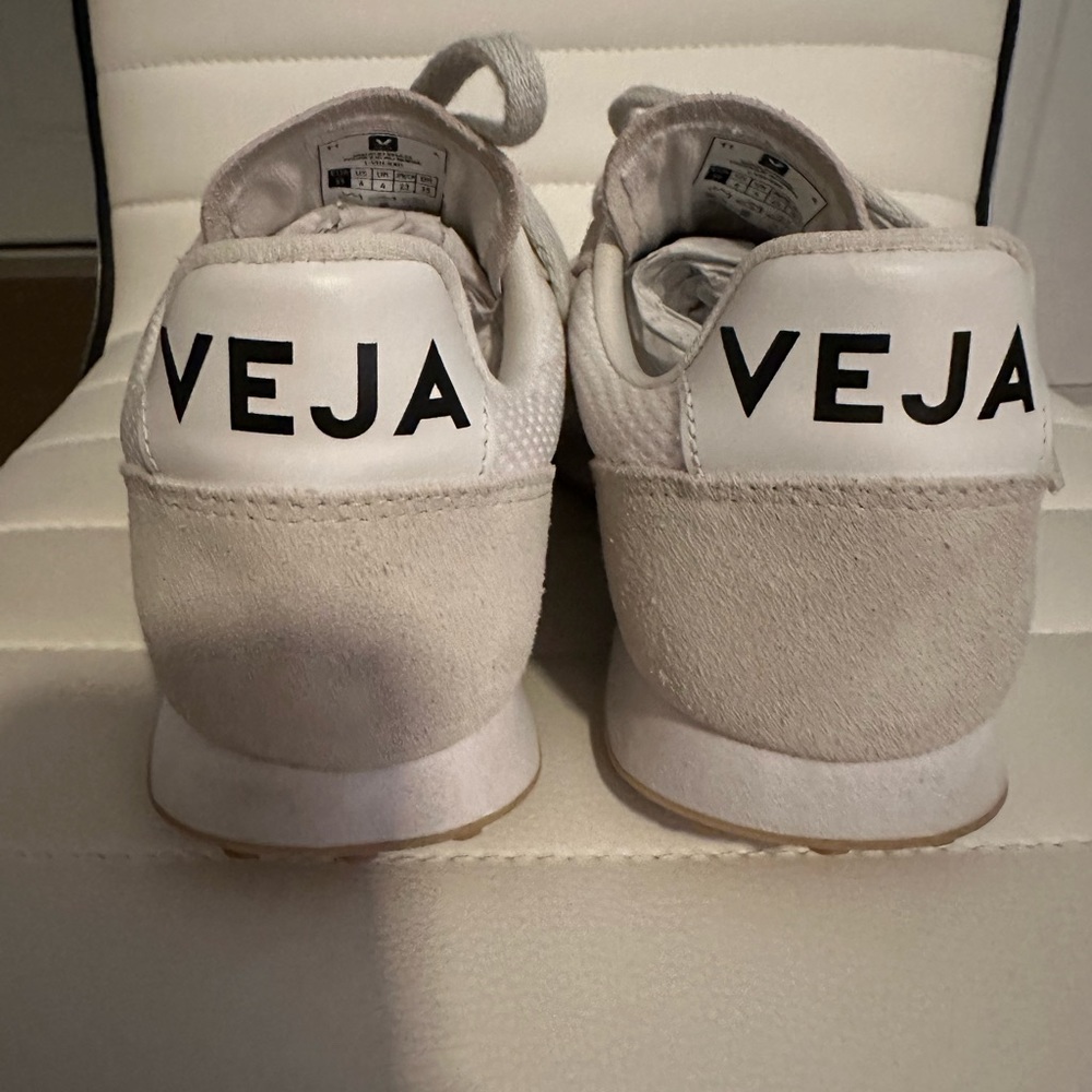 VEJA Rio Branco Size 37 (US Size 6) - Picture 3 of 7